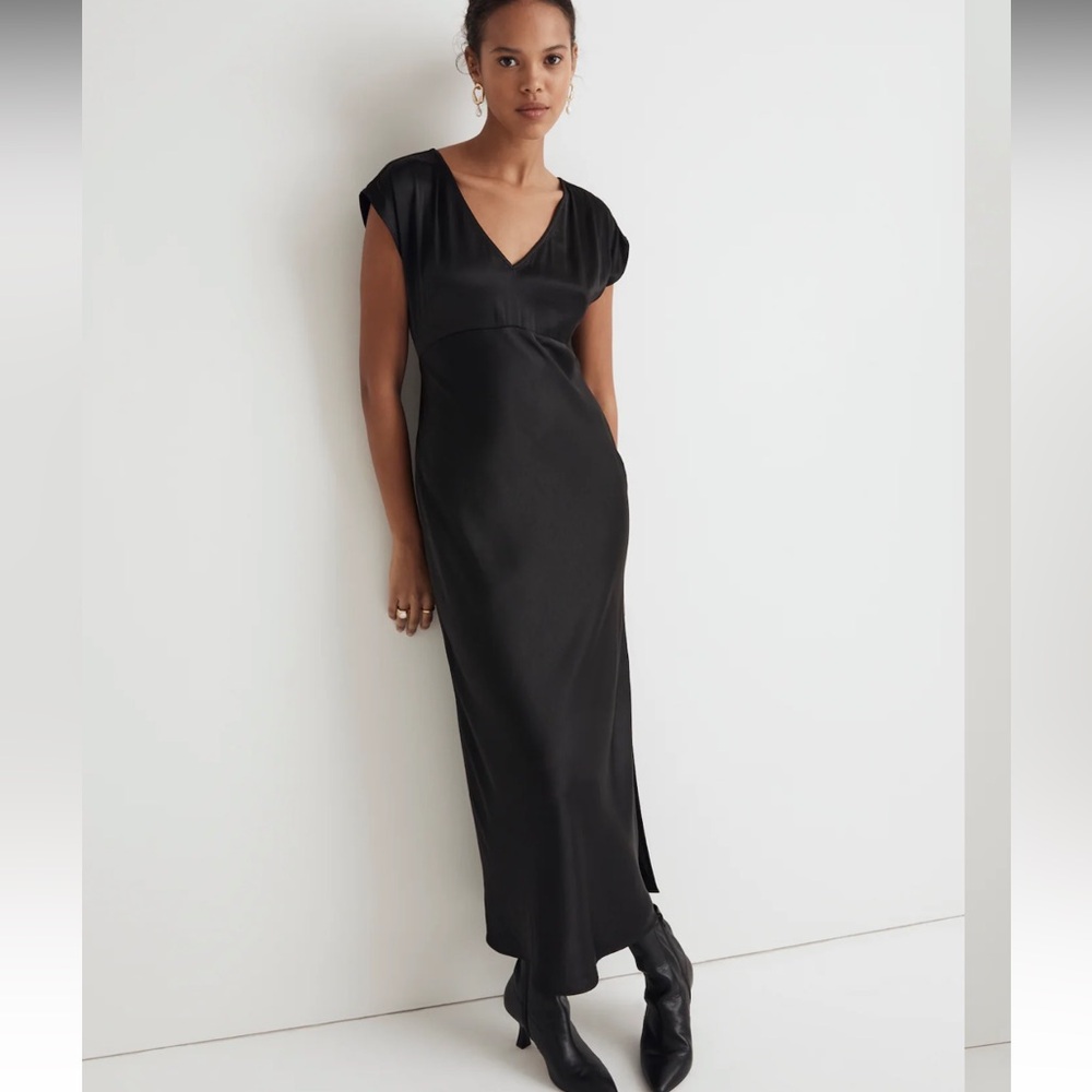 Madewell Wide V-Neck Satin Midi‎ Dress